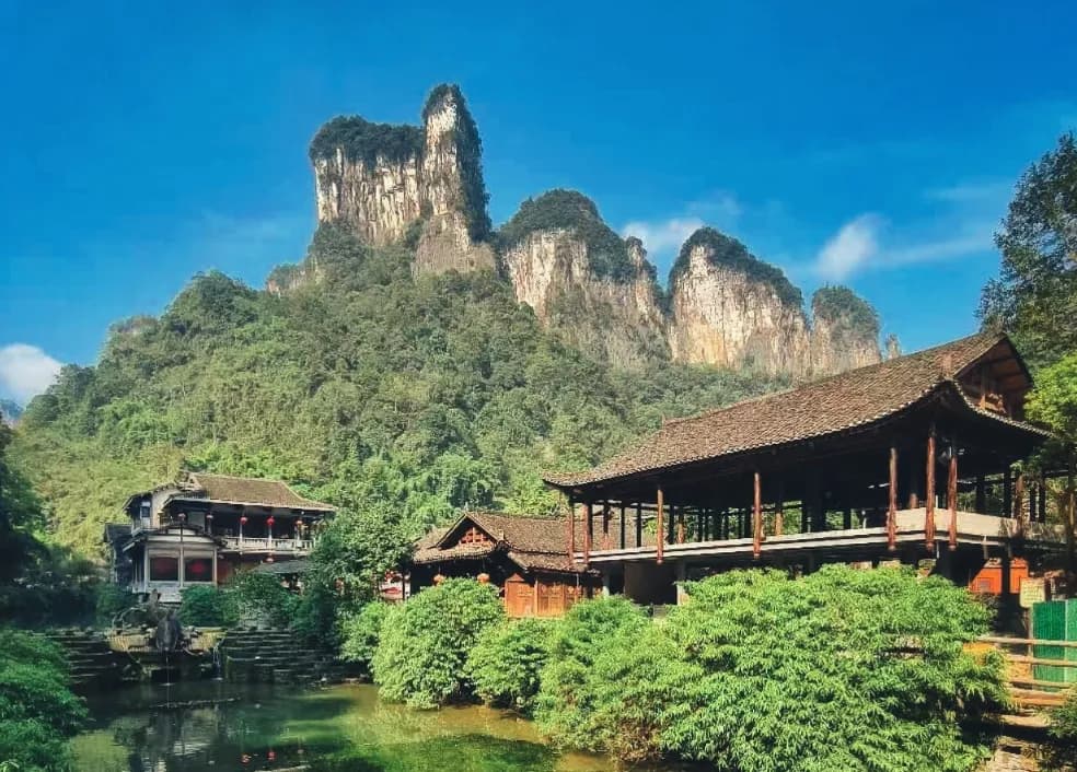 5-Day Western Hunan Itinerary: Aizhai Bridge, Miao Culture & Border Town(5 Days,4 Nights)