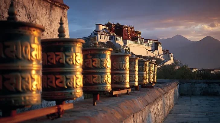 TibetLhasa Tour: 4-day 3-night · Private Tour · TibetLhasa+Potala Palace+Jokhang Temple+Sera Monastery+Drepung Monastery
