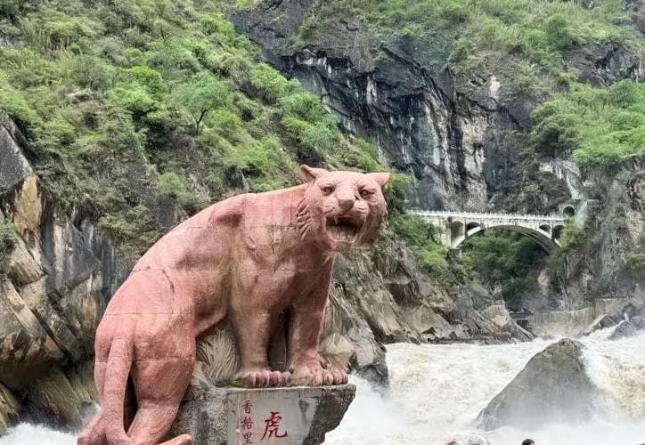Yunnan Lijiang Tours: 2-day 1-night · Private Tour · Lijiang+Shangri-La Tiger Leaping Gorge