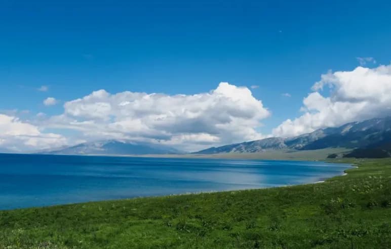 Best Places to Visit in Xinjiang, China: Top 10 Must-Visit Destinations & Travel Guide