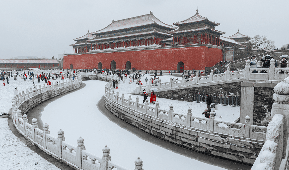 Beijing’s First Snow 2025: When the City Stops and Remembers How to Breathe