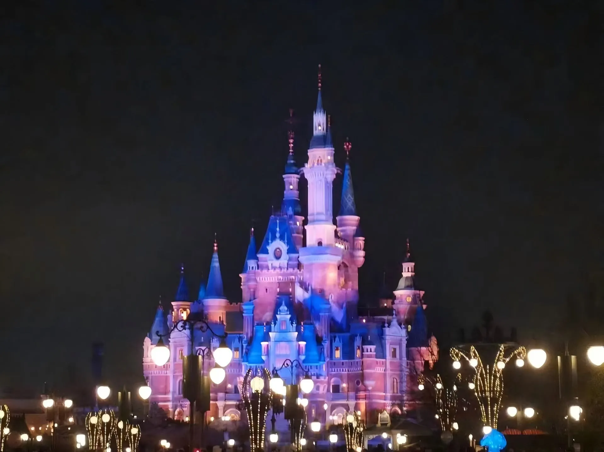 4-day 3-night · Private tours · Shanghai + Shanghai Disney Resort + LEGOLAND® Shanghai Resort