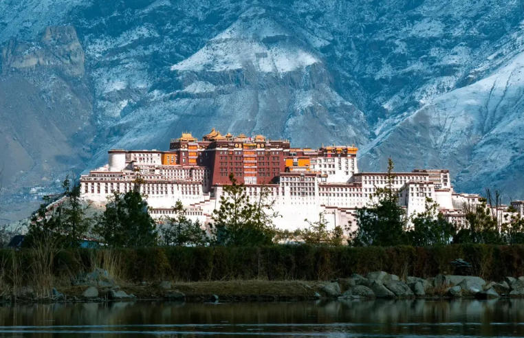 7-Day Tibet Tour (Nyingchi Entry → Lhasa → Yamdrok Lake)
